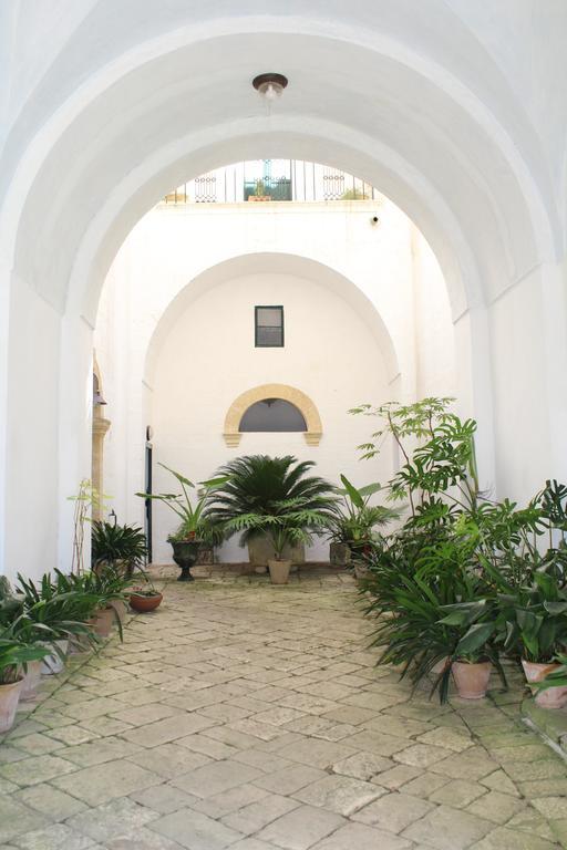 ガリアーノ・デル・カーポ Palazzo Bitonti Bed & Breakfast エクステリア 写真